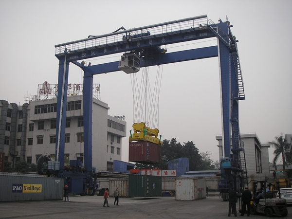 安徽芜湖集装箱龙门吊厂家集装箱龙门吊智能减速 稳定可靠