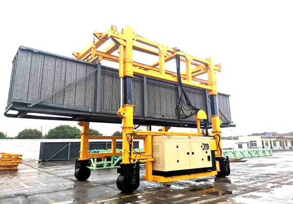 集装箱跨运车选型指南，新手也能不踩坑